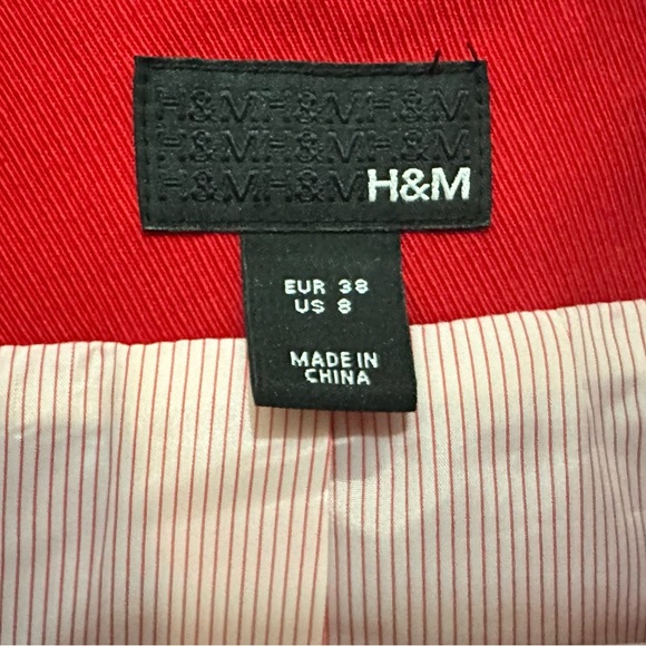 099 H&M | NWOT Vibrant Red Trench Coat - Stylish & Elegant (Size 8) - Picture 8 of 15